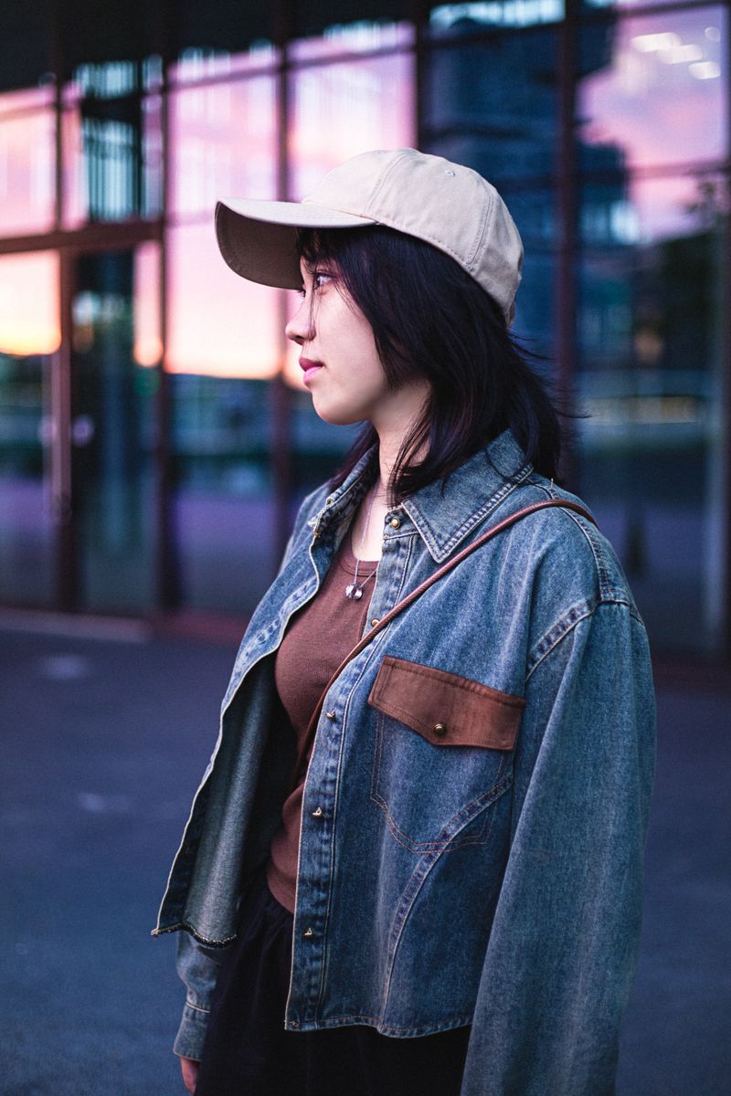 Original photo before background removal with Backgrone AI